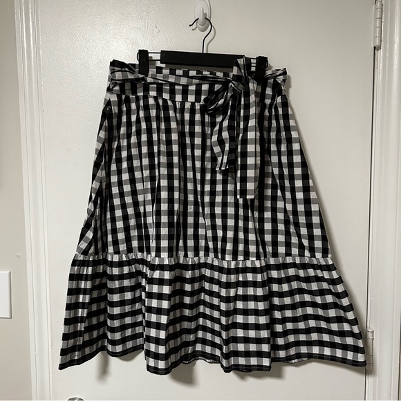 J. Crew Dresses & Skirts - J. Crew Black and White Tiered Midi Skirt